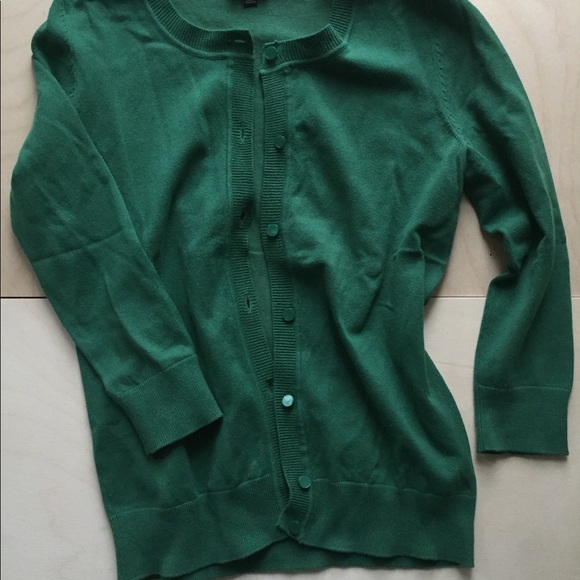 Talbots Kelly Green Cardigan Sweater. - Picture 3 of 7